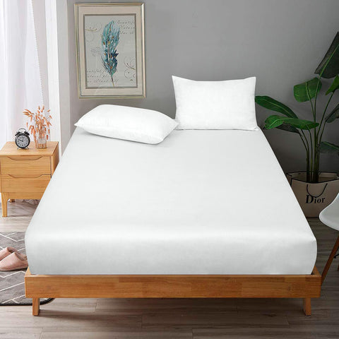 Royale Linens on-bed view shows hotel-grade fit and color.