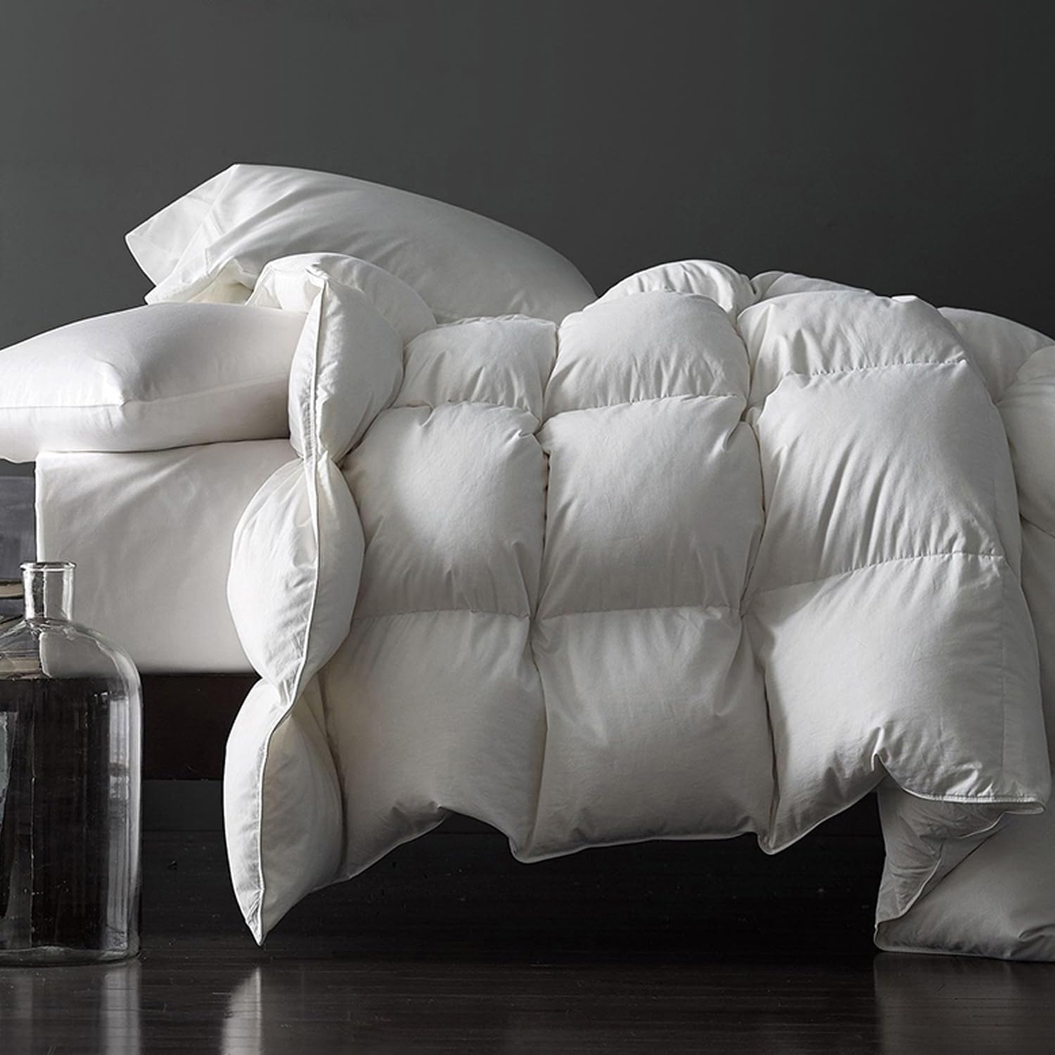 Royoliving premium down duvet insert queen cover closeup reveals soft breathable organic cotton surface