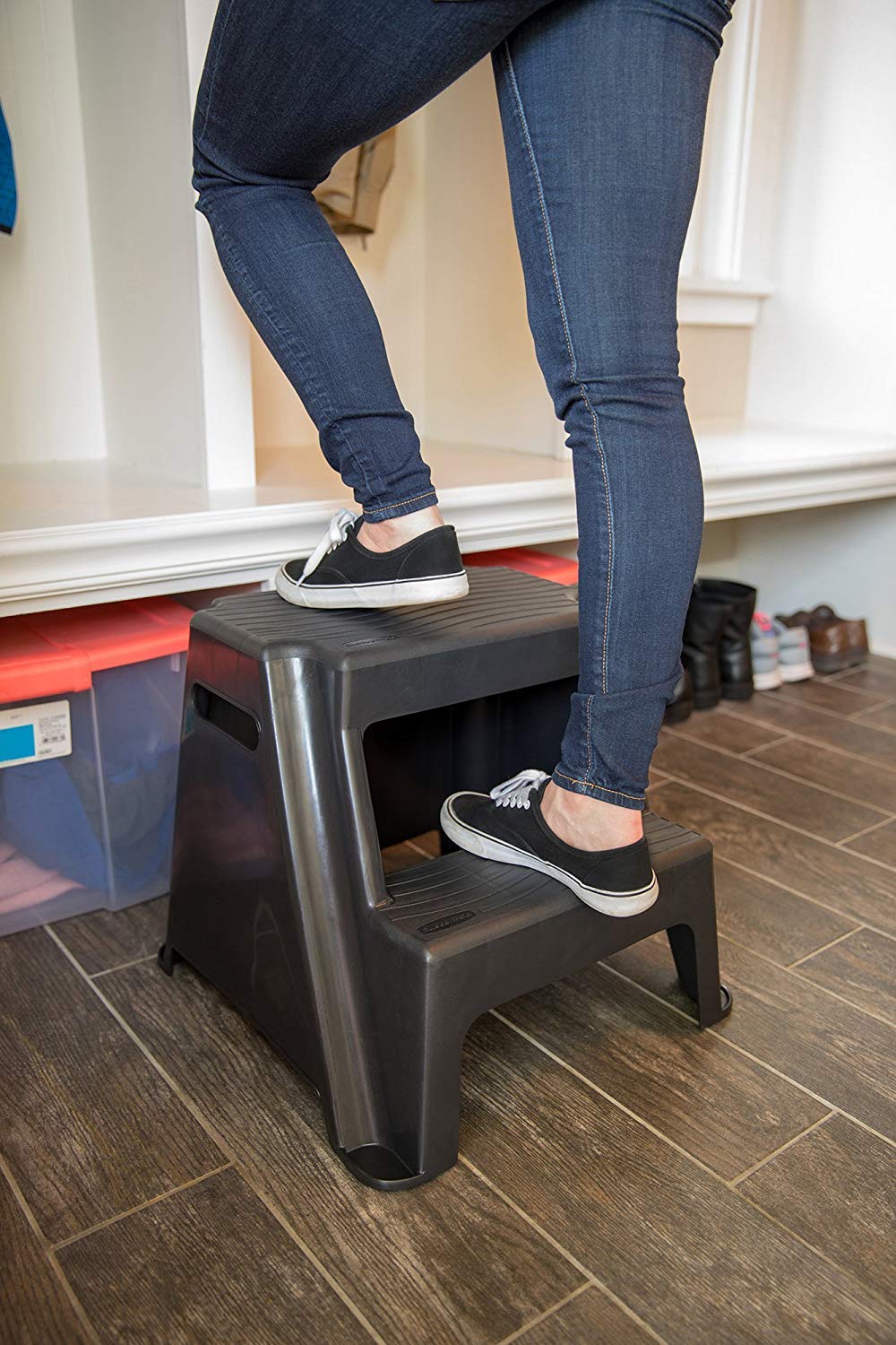 Rubbermaid 2-Step Stool lightweight design supports versatile household tasks
