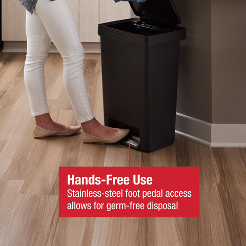 Rubbermaid Premier Series II LinerLock secures bags and prevents slipping