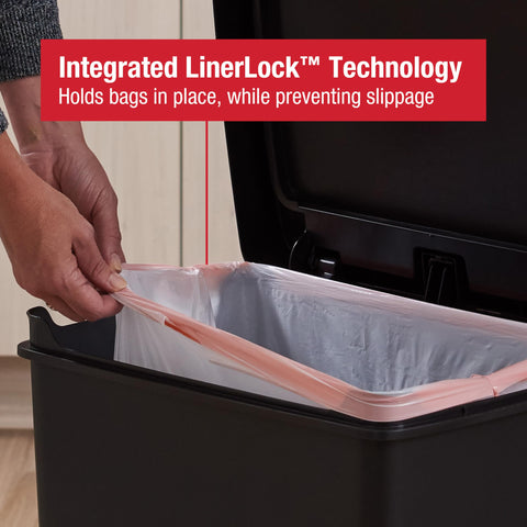 Rubbermaid Premier Series II lid lock keeps pets and children out
