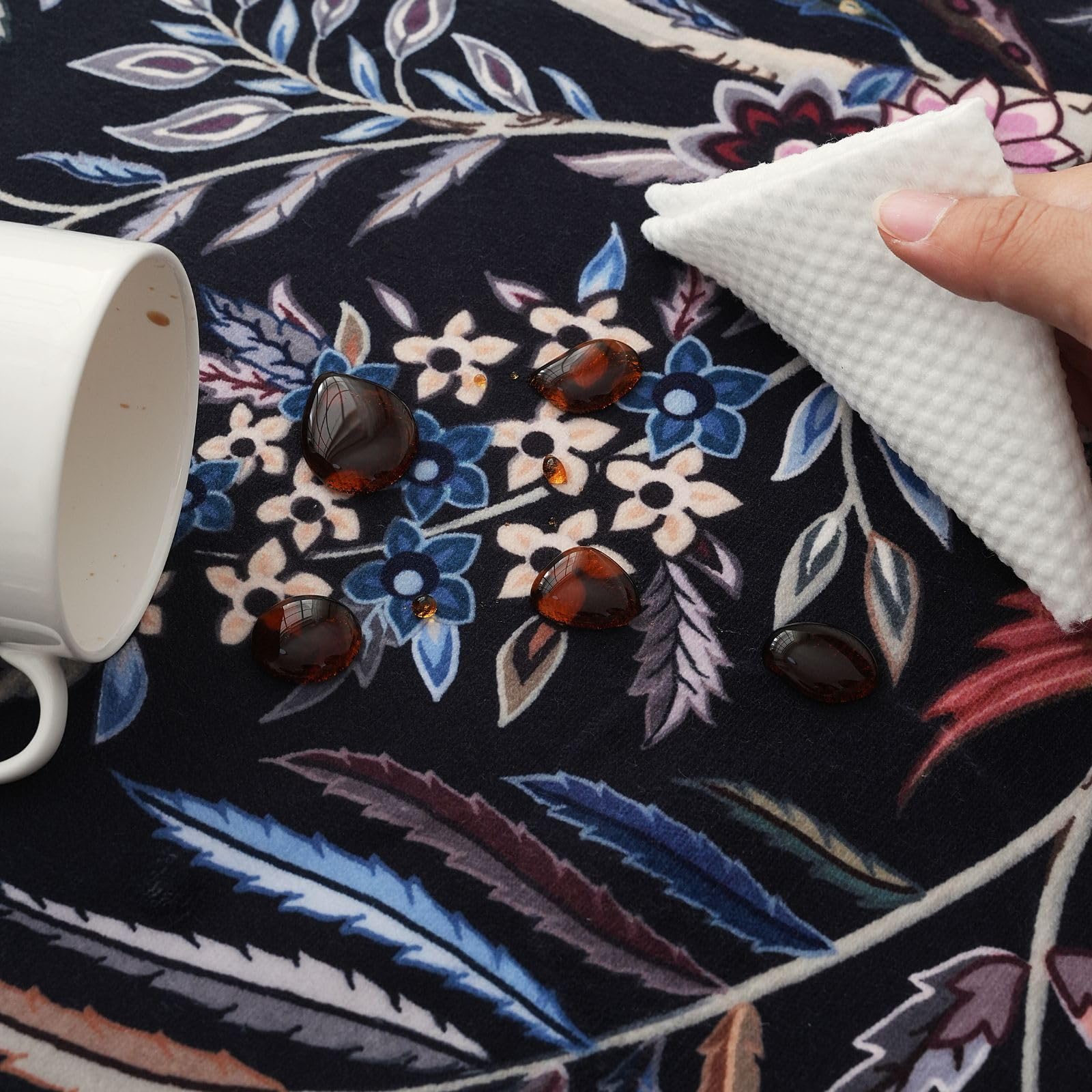 Rugcomf kid-pet-friendly scene highlights durable fibers.