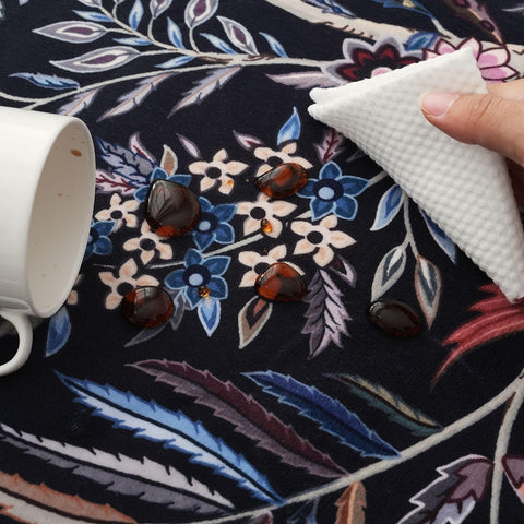 Rugcomf kid-pet-friendly scene highlights durable fibers.