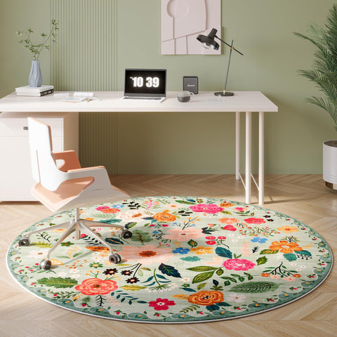 Rugcomf low-pile faux wool fibers feel gentle under bare feet.