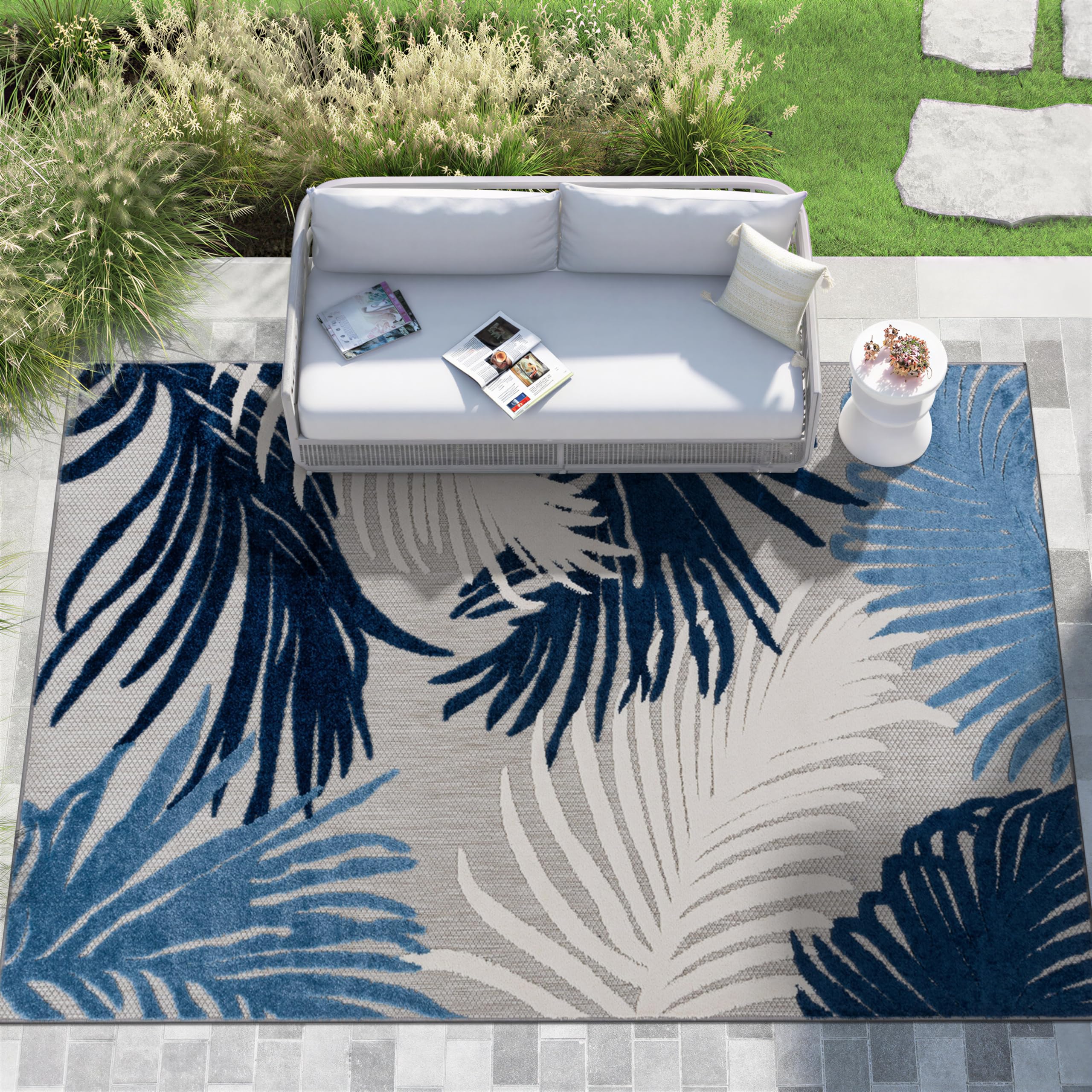 Rugshop Navy Lucca easy-clean polypropylene rug designed for high-traffic areas.