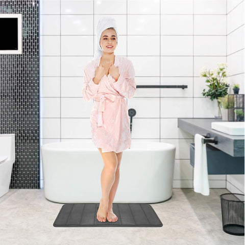 RUN HELIX grey bathroom rug 3-piece set layout ideal for full bathroom coverage