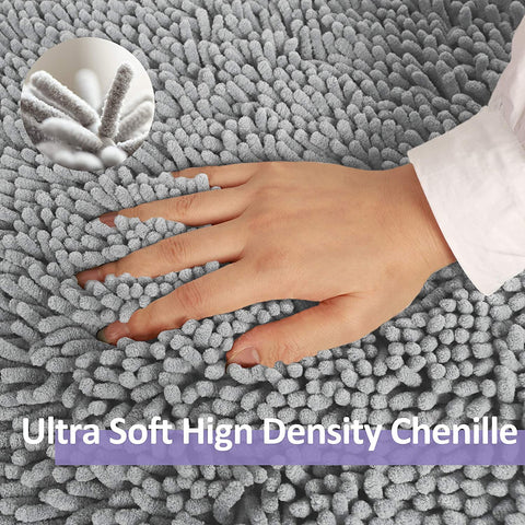 Three-layer construction with microfiber pile absorbs water quickly.