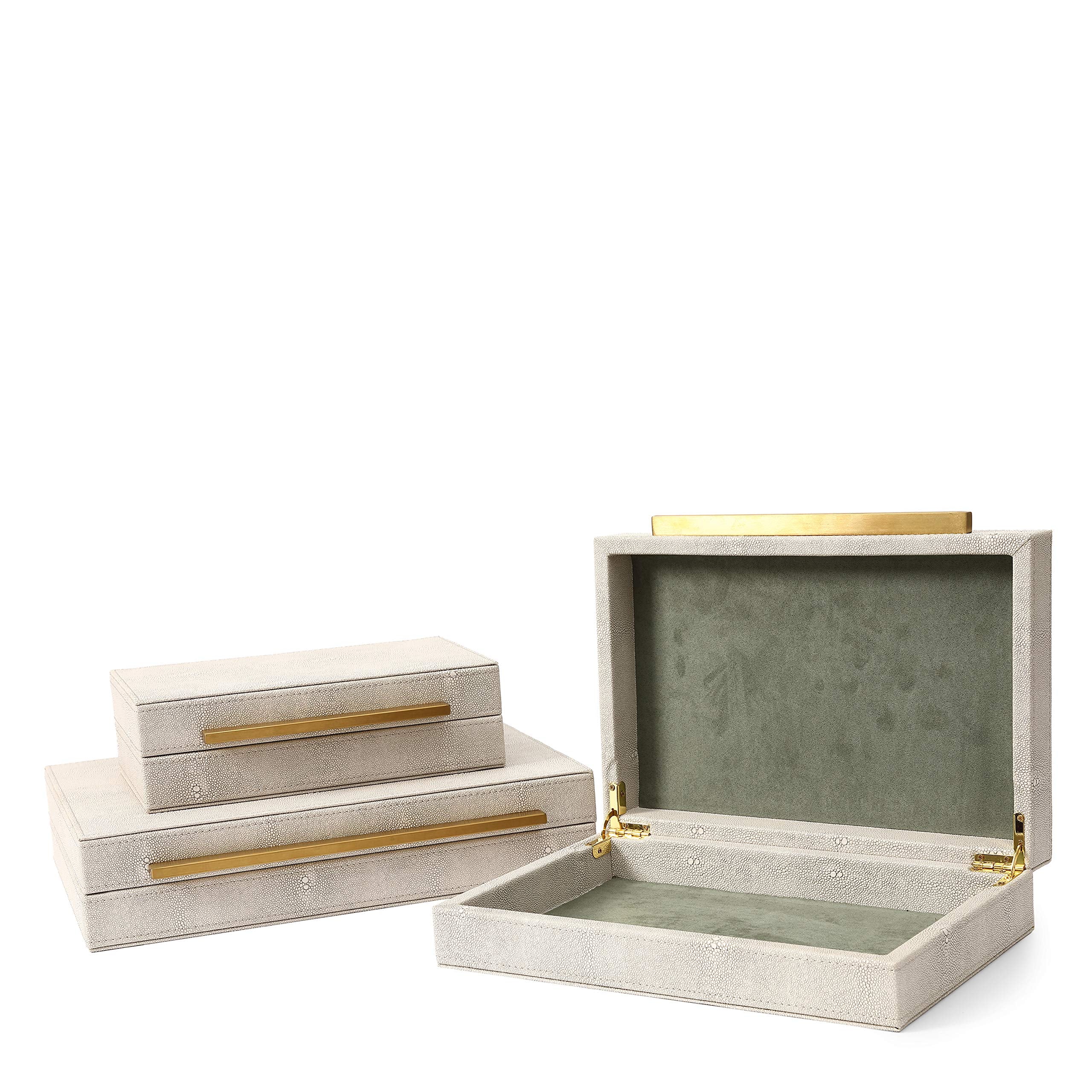 RUNYAO Kingflux box with brushed gold handles adds modern flair.