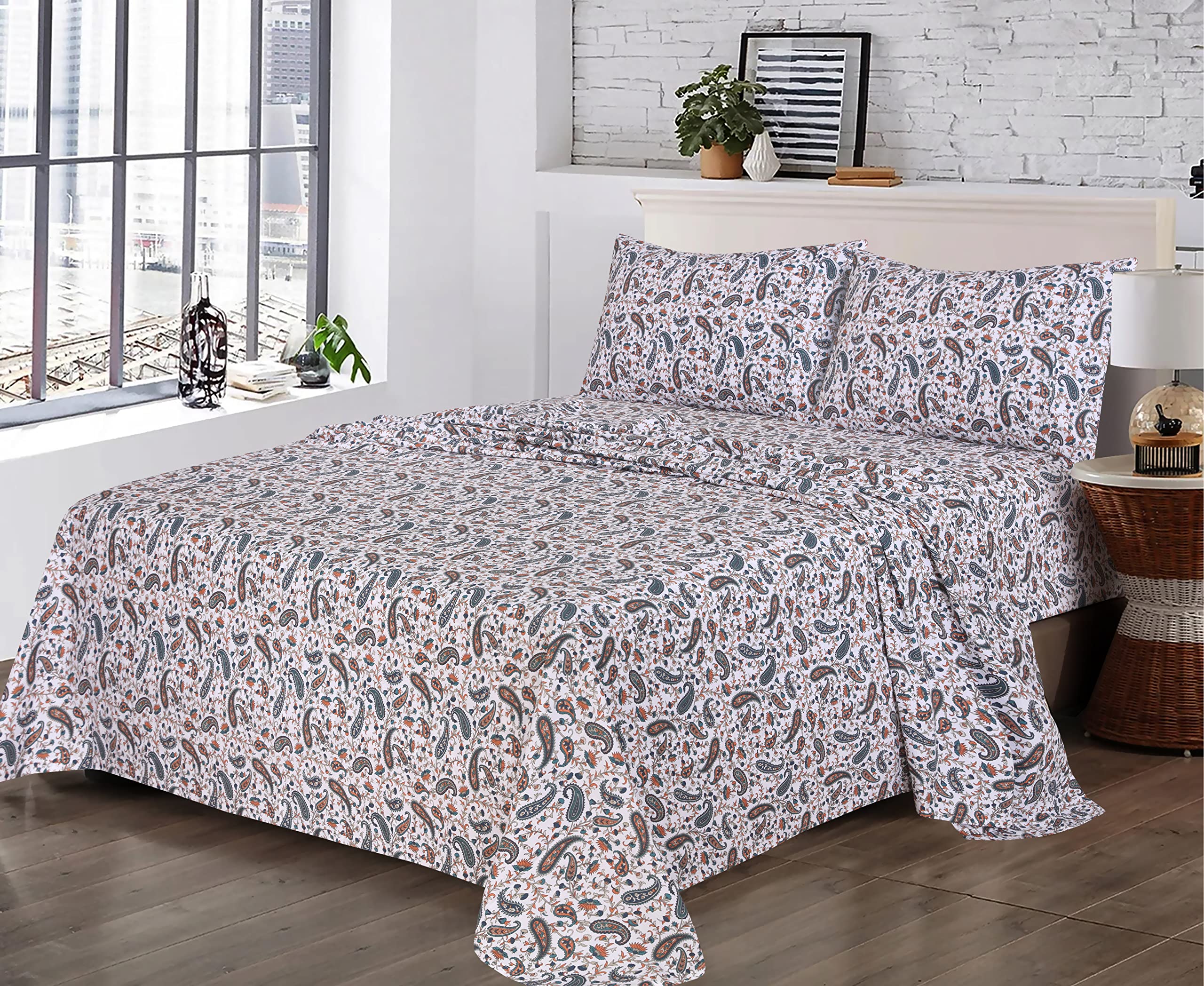 RUVANTI bedroom scene shows crisp soft bedding and relaxed style