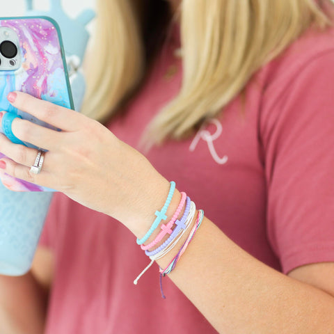 Ryan & Rose Jesus Bracelets Cross Silicone Kaleidoscope 25 Pack Small easy to clean after activities.