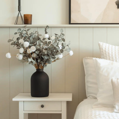 RyddeligHome Arlo vase centerpiece setup elevates table styling.