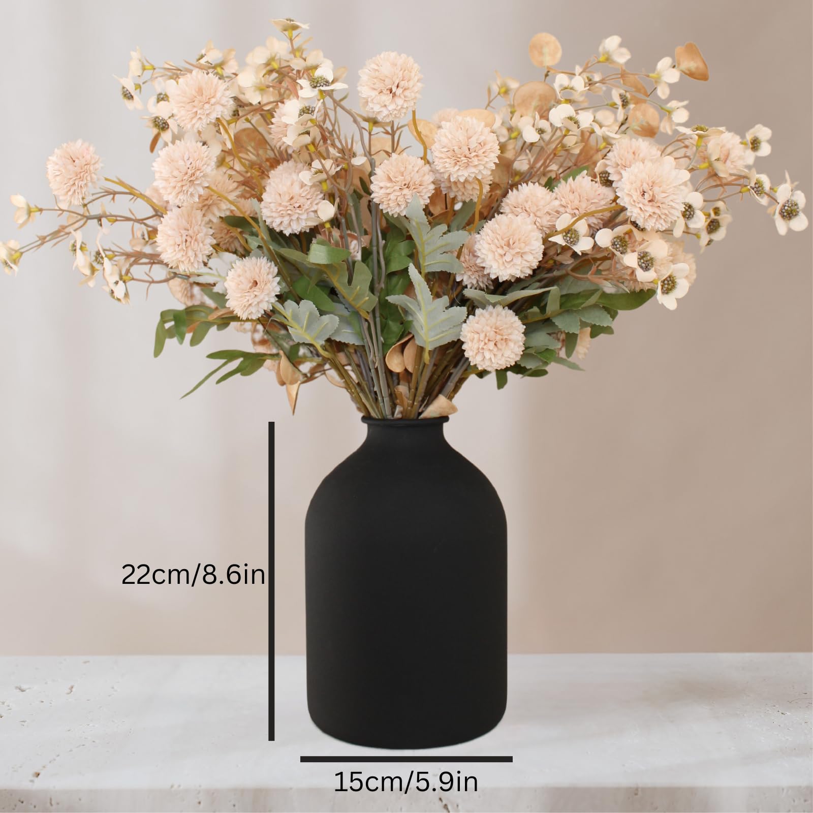 RyddeligHome Arlo vase pampas grass display adds height and texture.