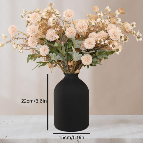 RyddeligHome Arlo vase pampas grass display adds height and texture.