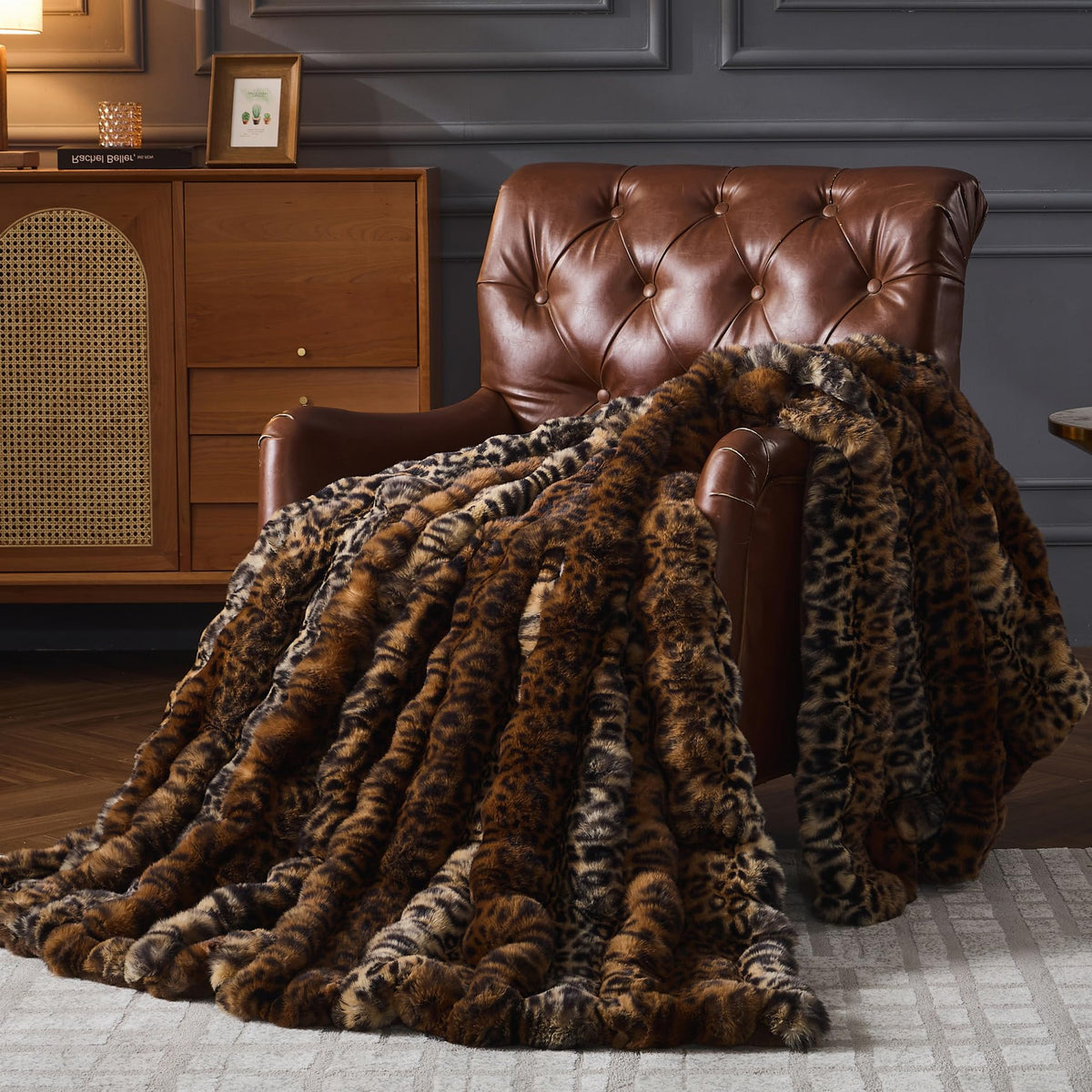RYNGHIPY leopard coffee bubble pattern blanket adds luxurious warmth.