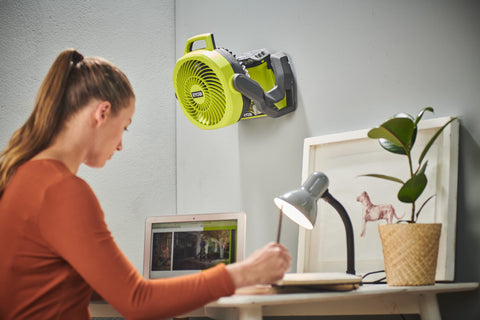 RYOBI RF18-0 rotating head directs air precisely where you need it.