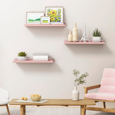 RYOFOBETTO shelves featuring plants for a fresh green touch.