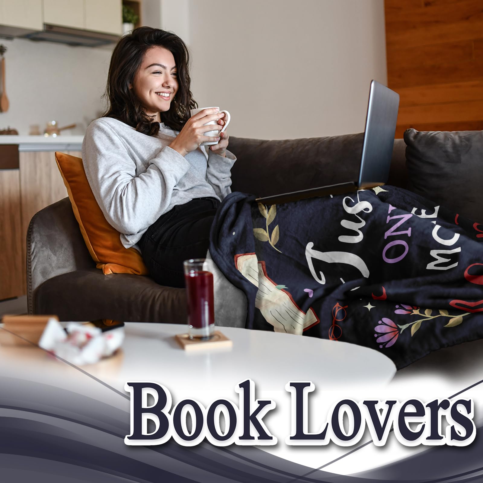 Ryubein soft-flannel reading blanket delivers plush comfort
