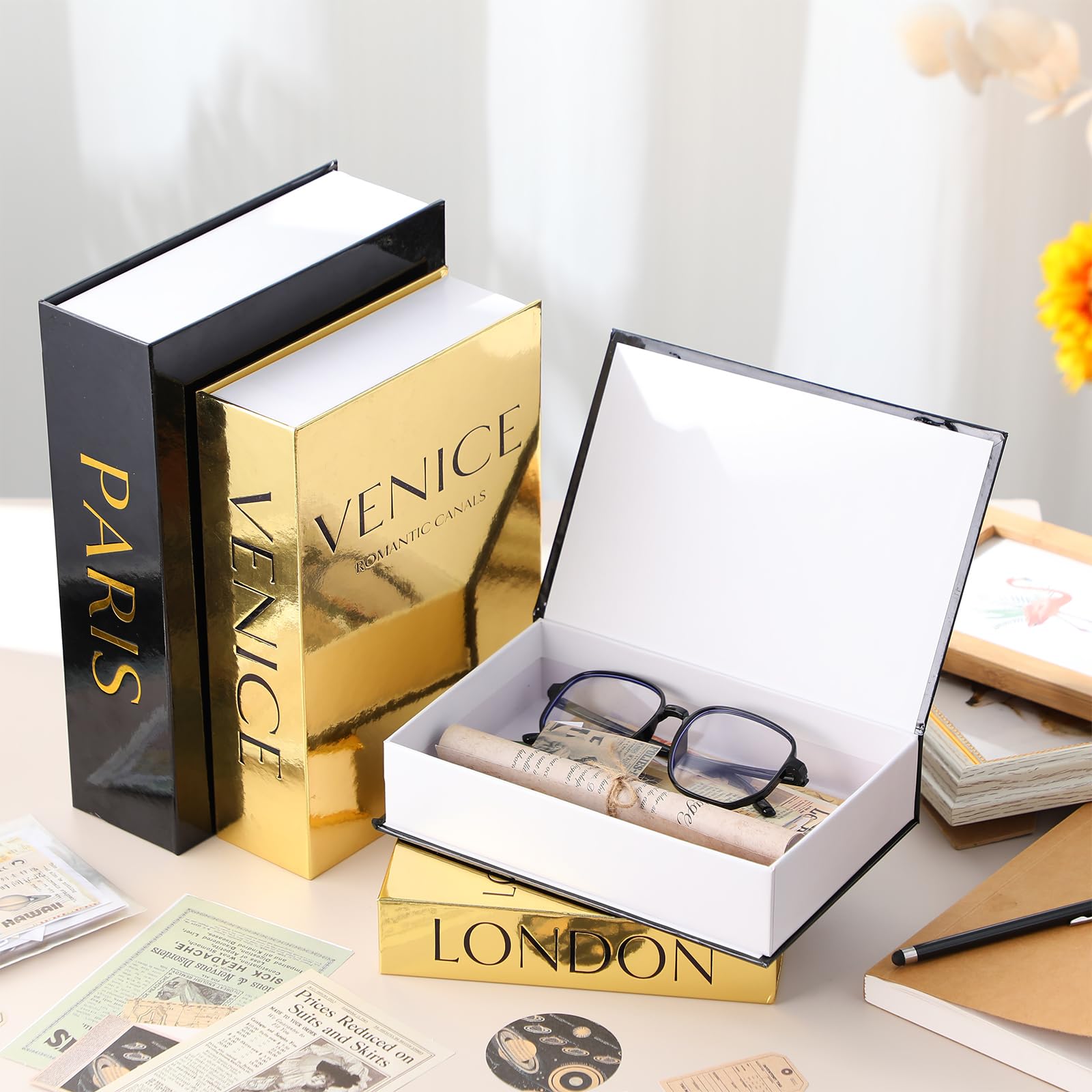 Sabary versatile decorative set for desks and bookshelves in any room.