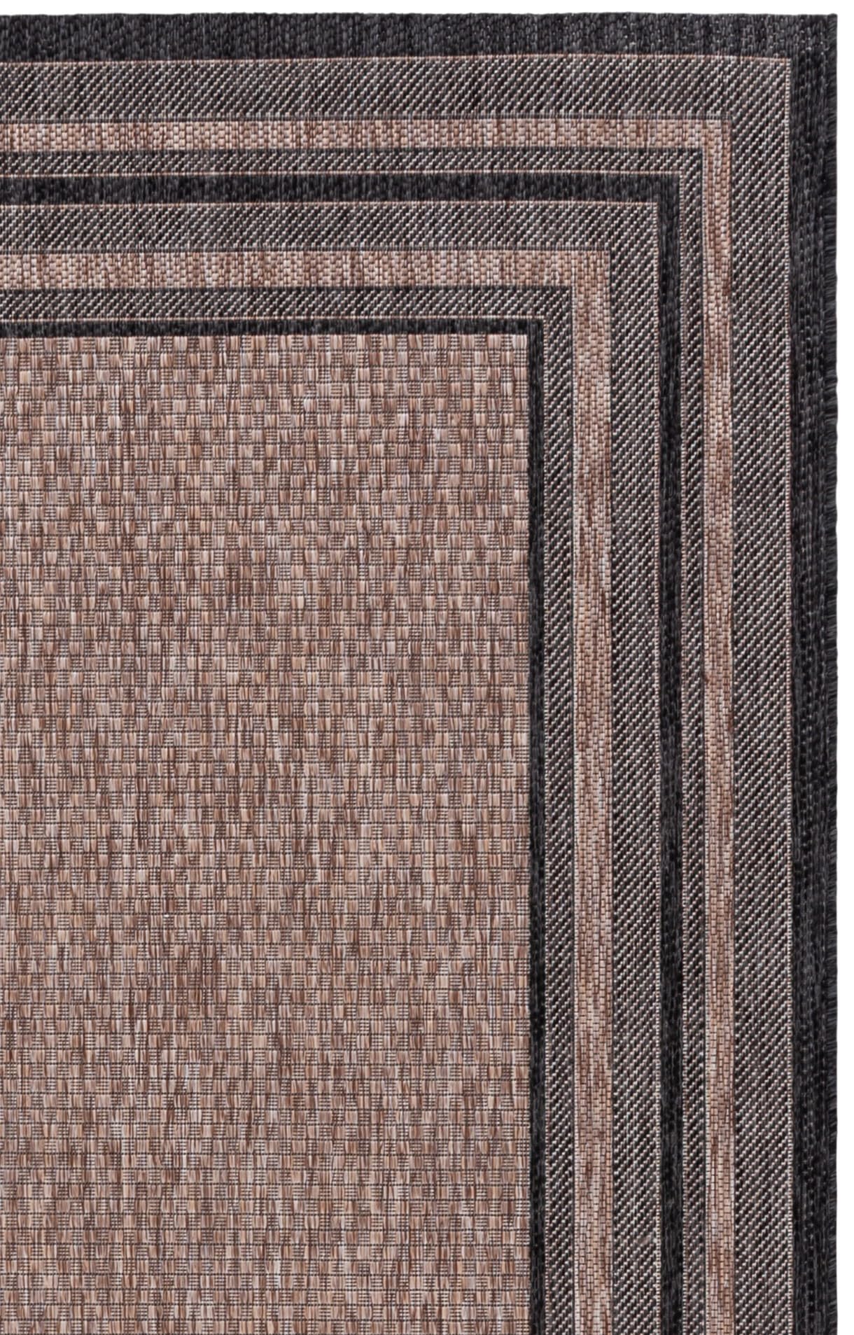 Safavieh Courtyard rug by poolside area evokes easy-clean maintenance.