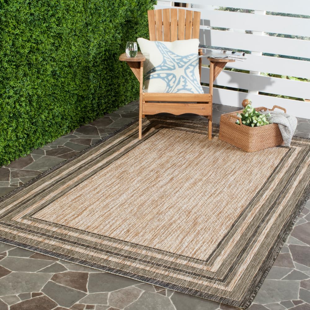 SAFAVIEH Courtyard outdoor rug close-up texture for patio ambiance.
