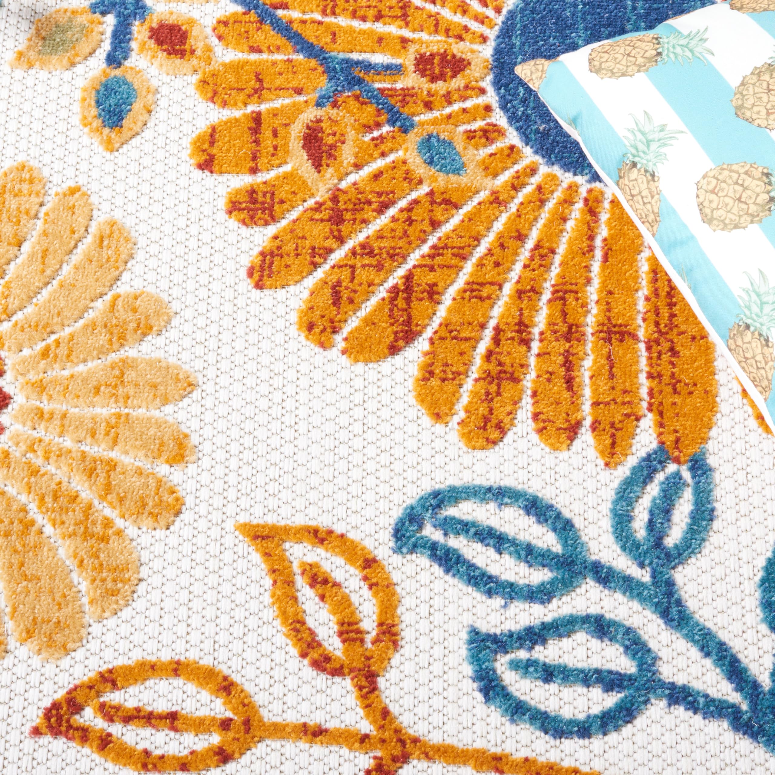Safavieh Cabana rug; non-shedding pile reduces maintenance in entryways.