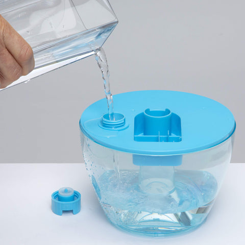Safety 1st humidifier blue rotating-mist-cap provides wide nursery coverage.