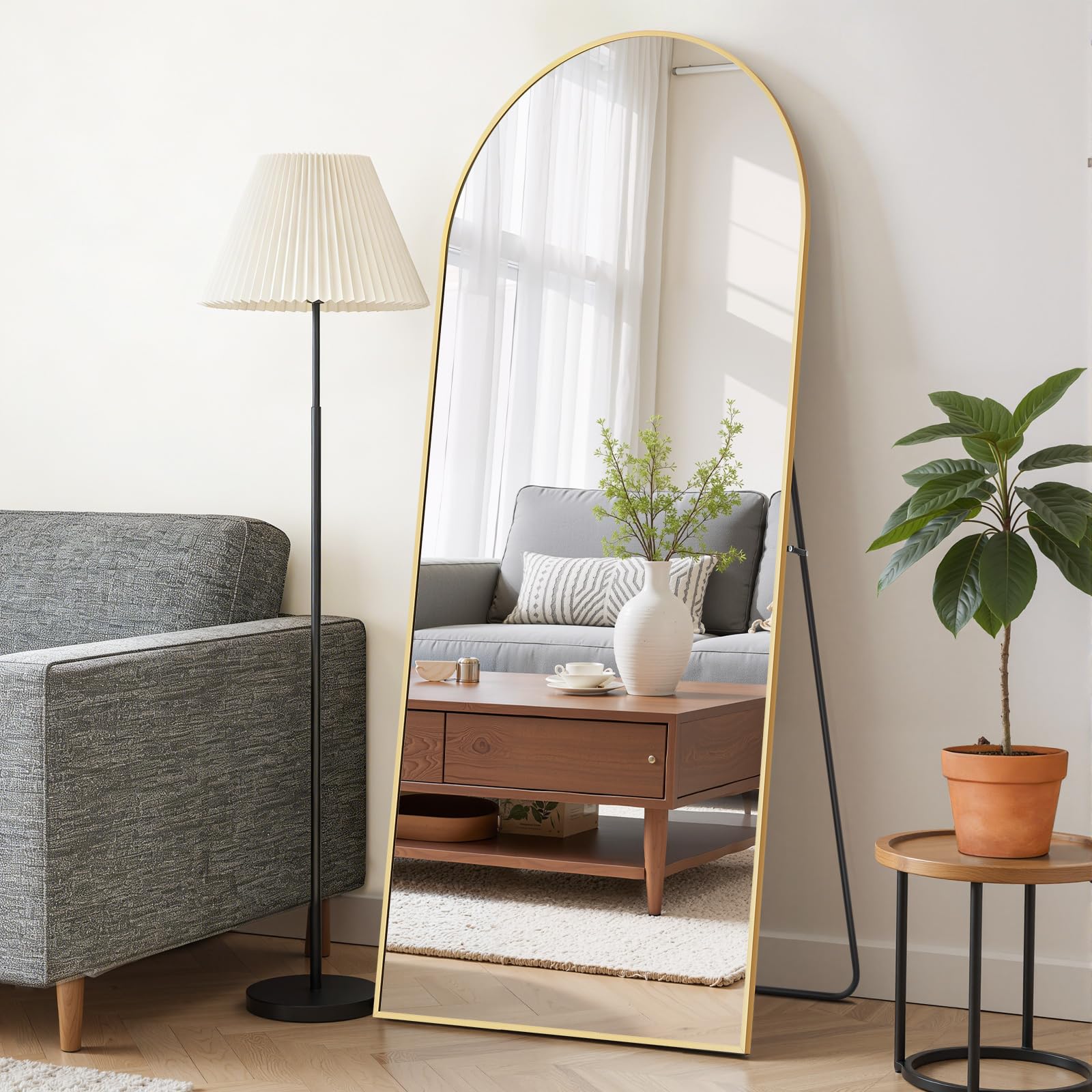 SageNest full-length mirror offers a clear head-to-toe view for outfits.