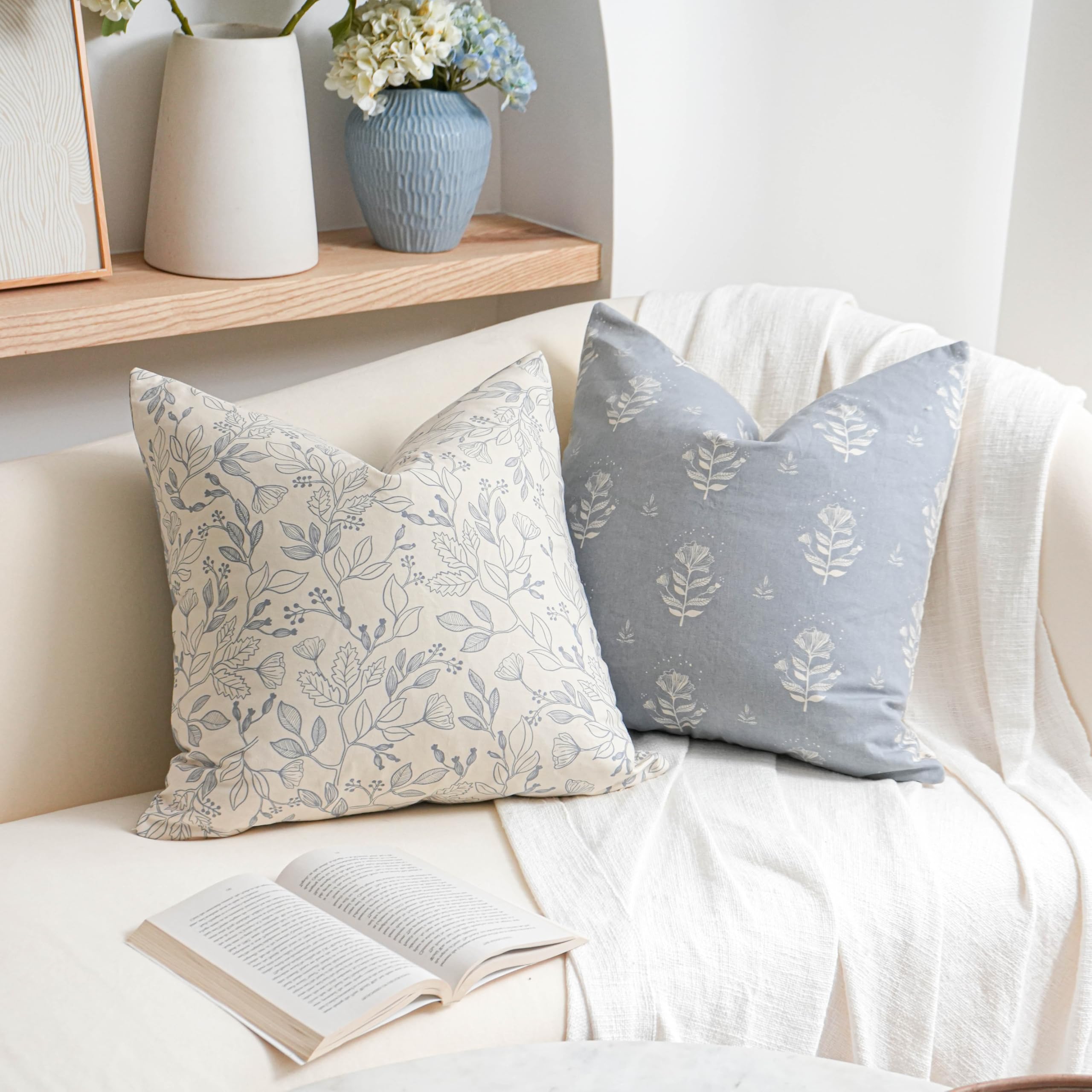SageSelvas cover only includes two pillow covers without inserts.