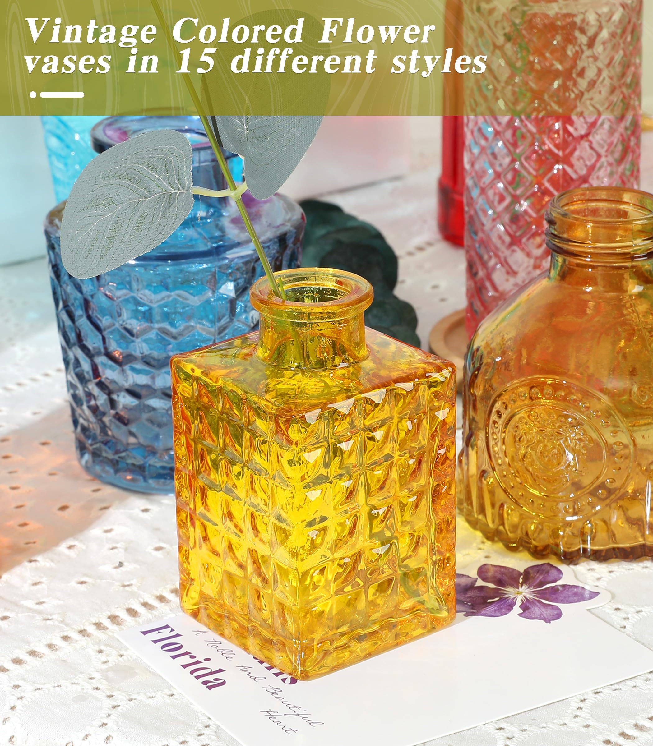 Fresh blooms in Saiguomi vases highlighting crystal clarity