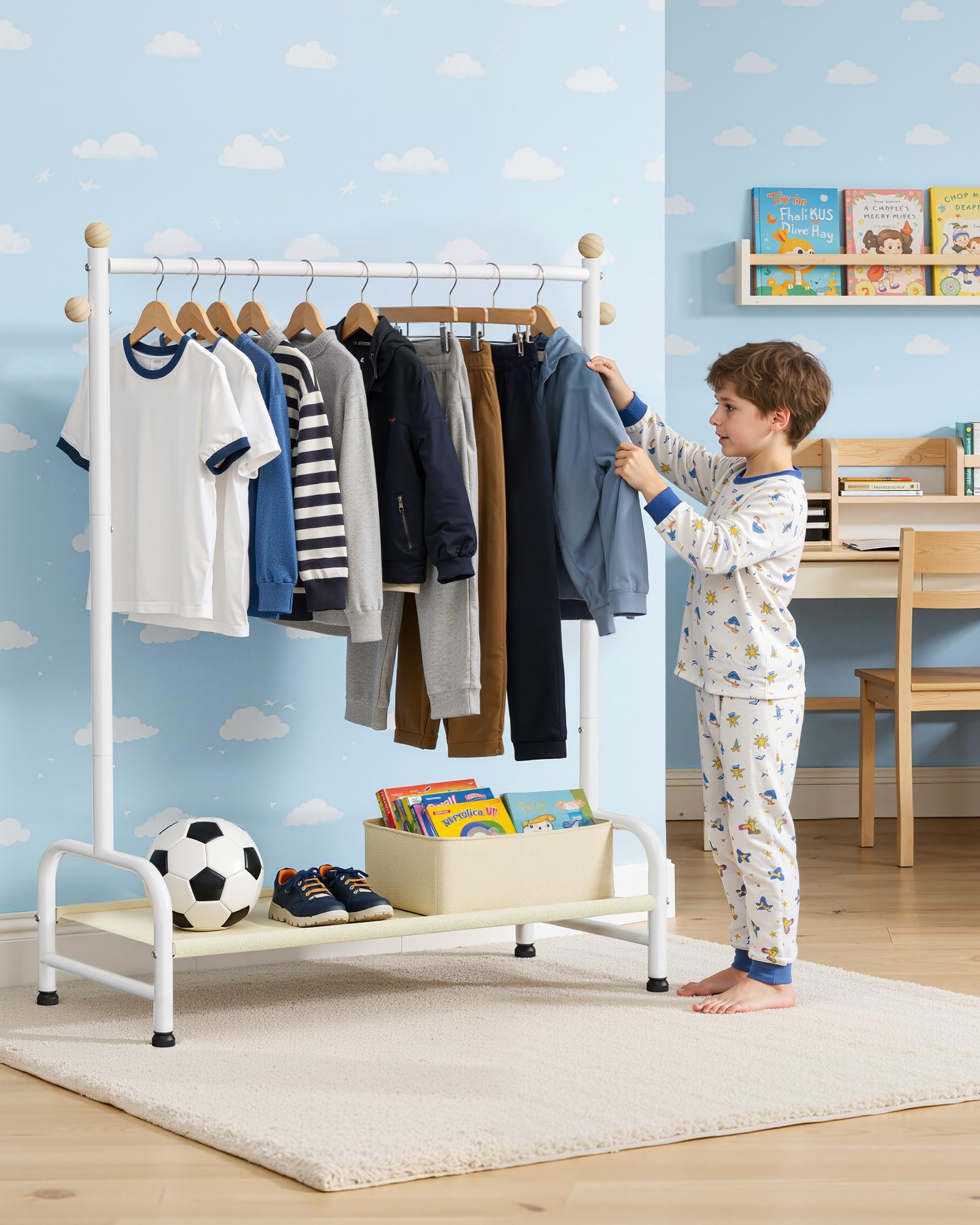 Sakugi rack screw-fastened structure minimizes wobble during daily use.