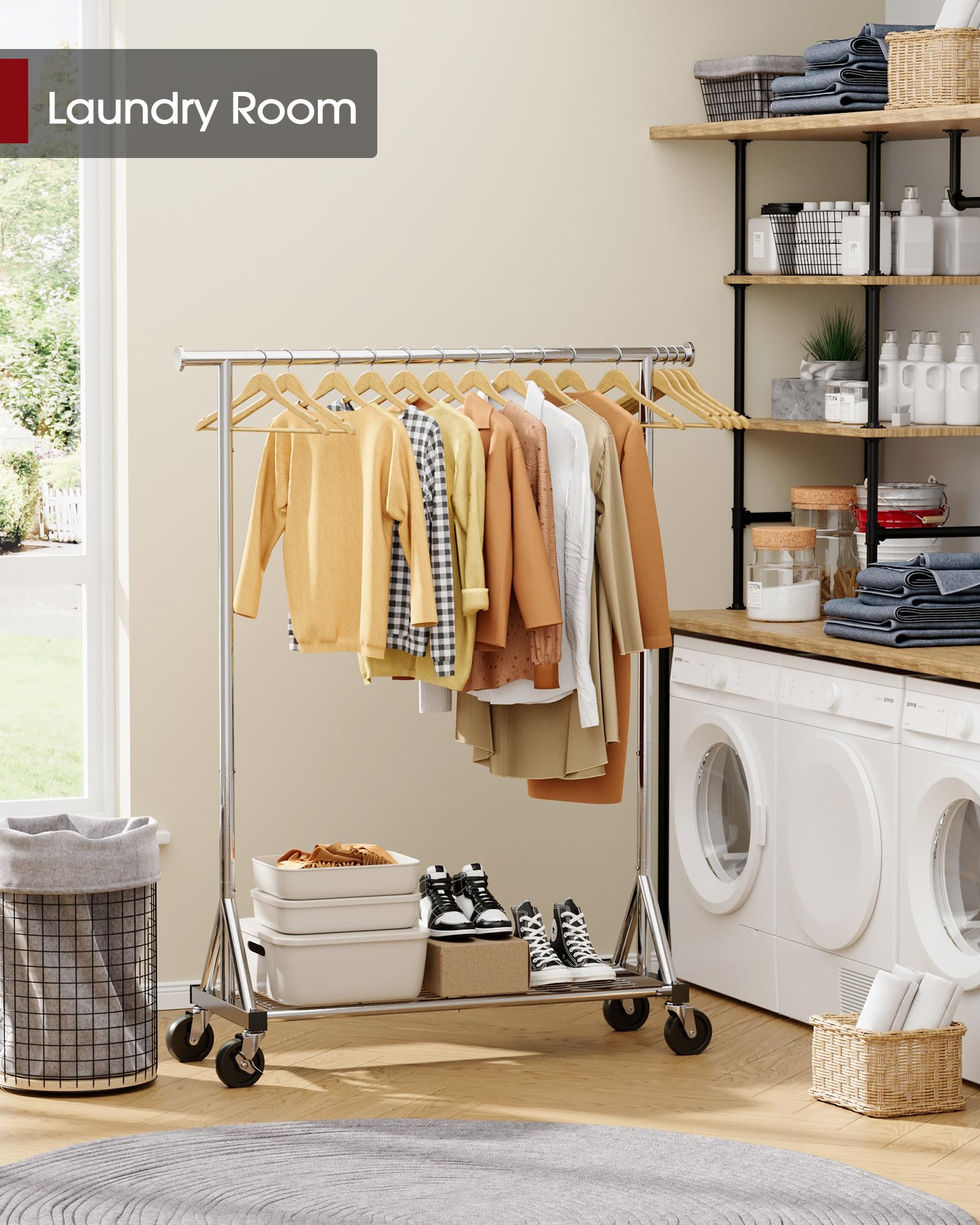 Sakugi large-capacity rack accommodates long and short garments with a roomy design.