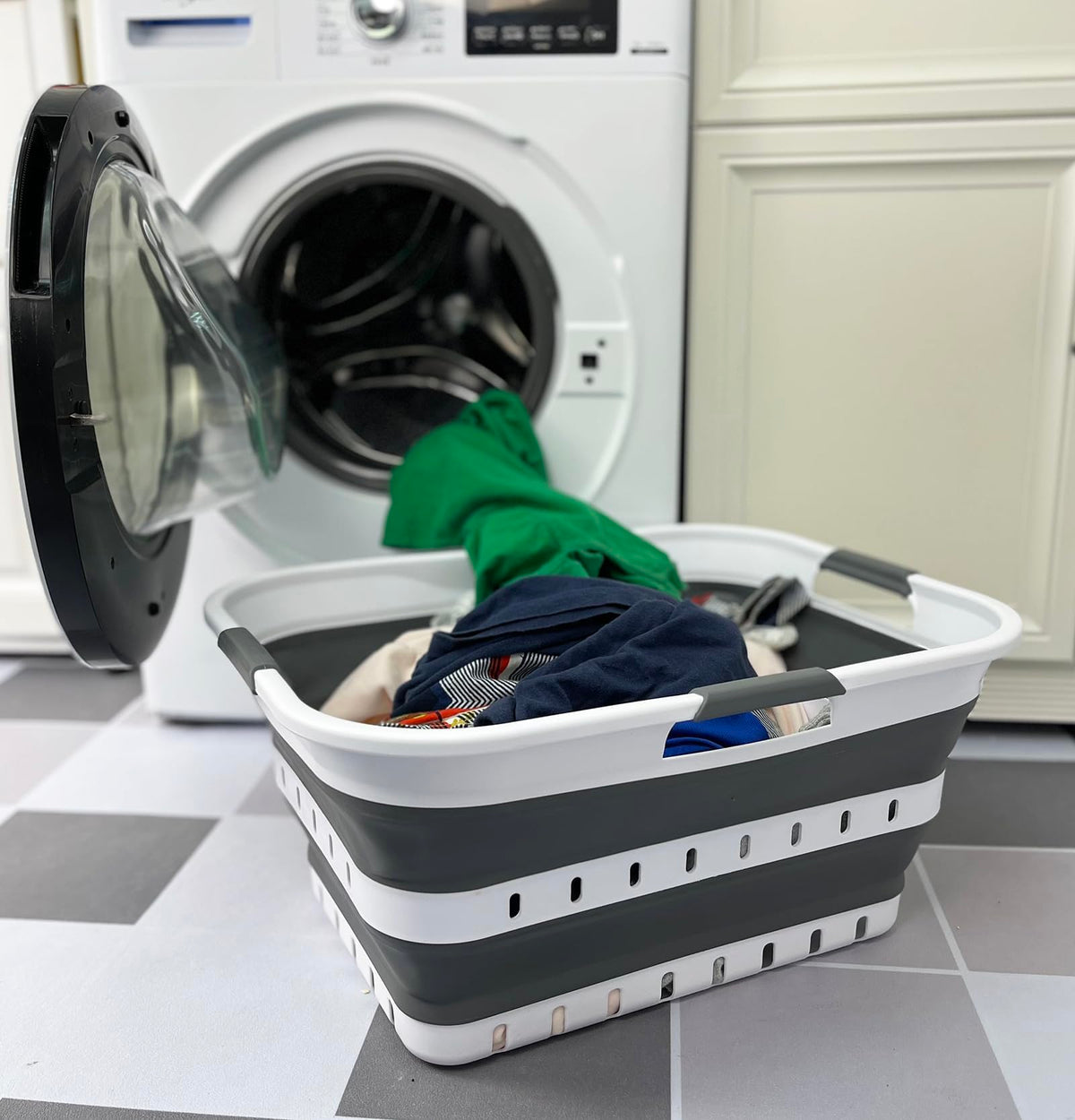 SAMMART 42L collapsible laundry basket open with handles for laundry.