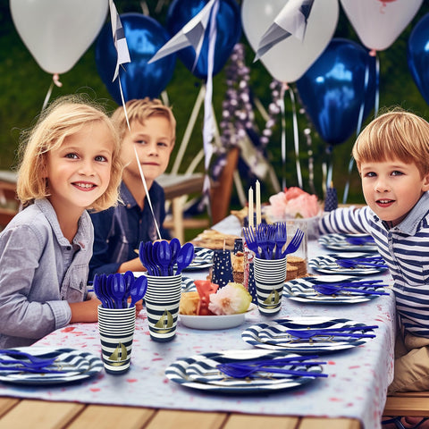 SamPartyShop Nautical decor pack enhances ambiance with sail patterns