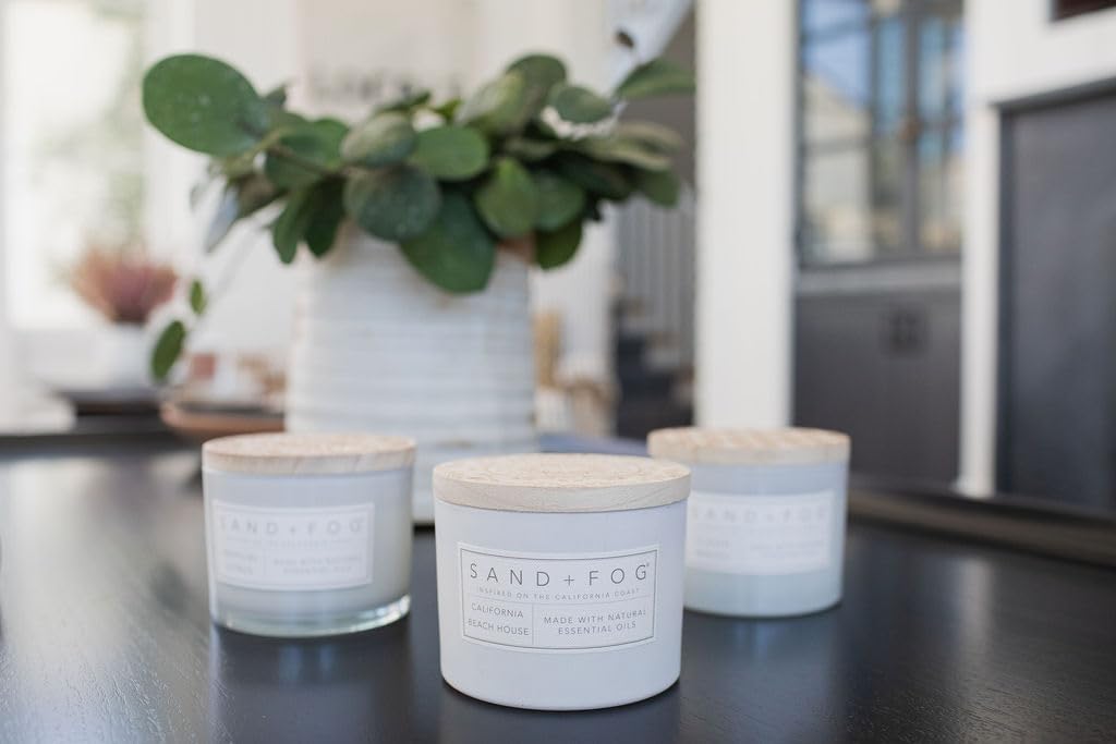 Sand + Fog California Beach House candle two-wicks deliver a balanced scent throw.