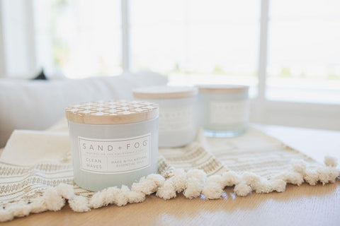 Clean Waves fragrance notes highlight citrus and sea breeze.