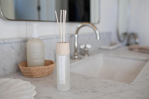 Ocean Mist diffuser cap and bottle highlighting premium packaging