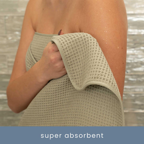 S&T INC. Aura ultra-absorbent towels provide oversized coverage for easy drying.
