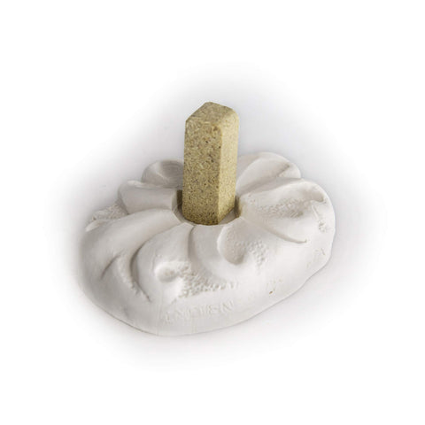 Santa Fe Pinon packaging shows USA-made craftsmanship and authentic aroma.