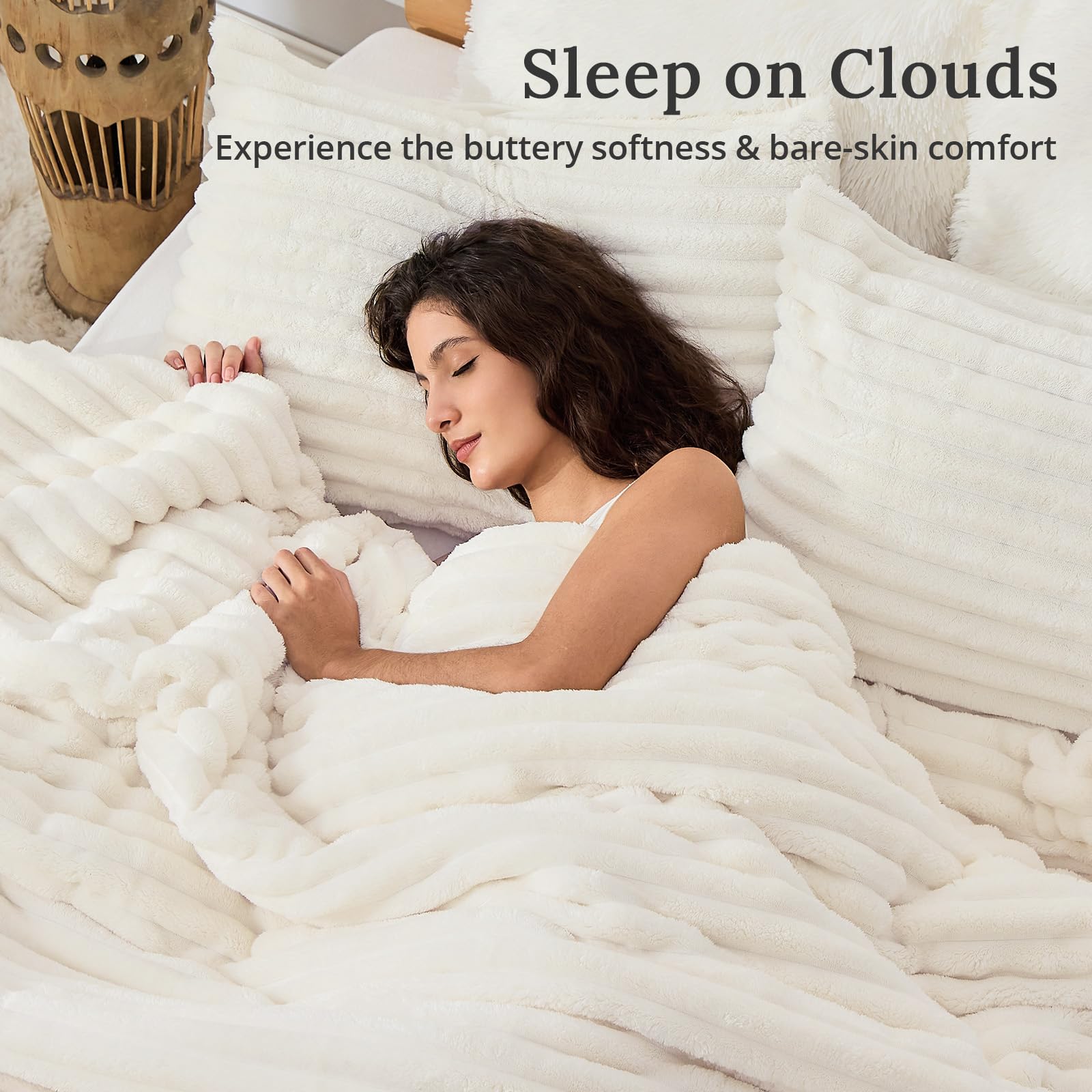 Sasttie King Comforter Set faux fur close-up conveys cozy down-alternative feel.
