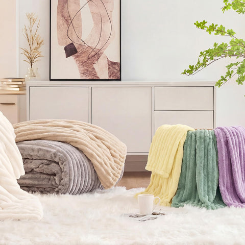 Perfect fit 3-piece set refreshes your bedroom décor.