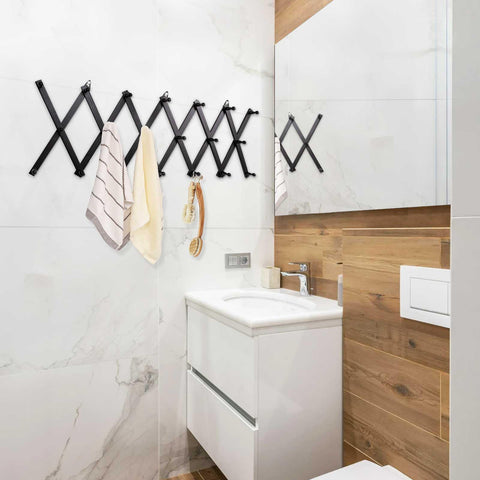 SCUNDA solid wood construction for durable wall-mounted rack