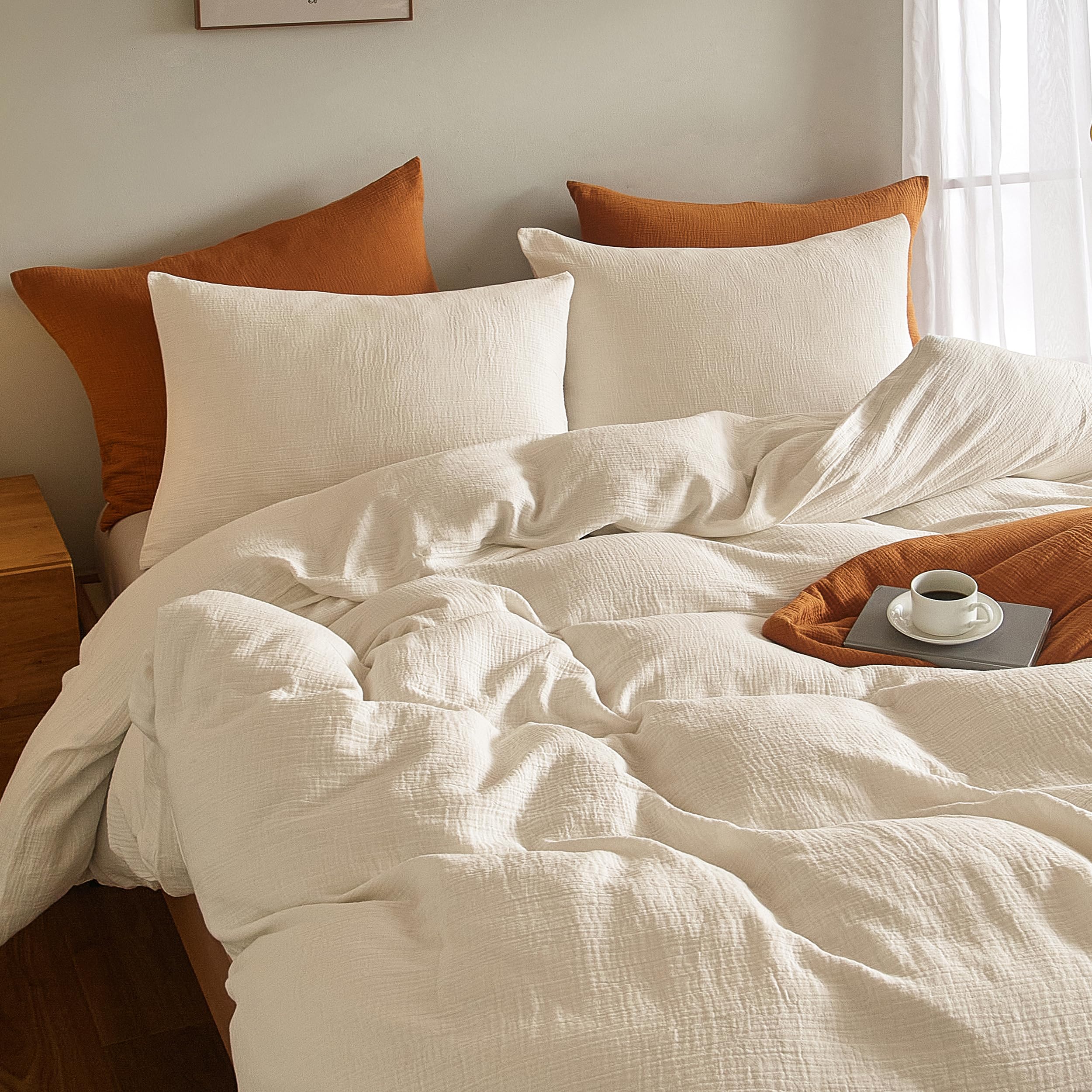 SE SOFTEXLY interior corner ties keep duvet securely in place.