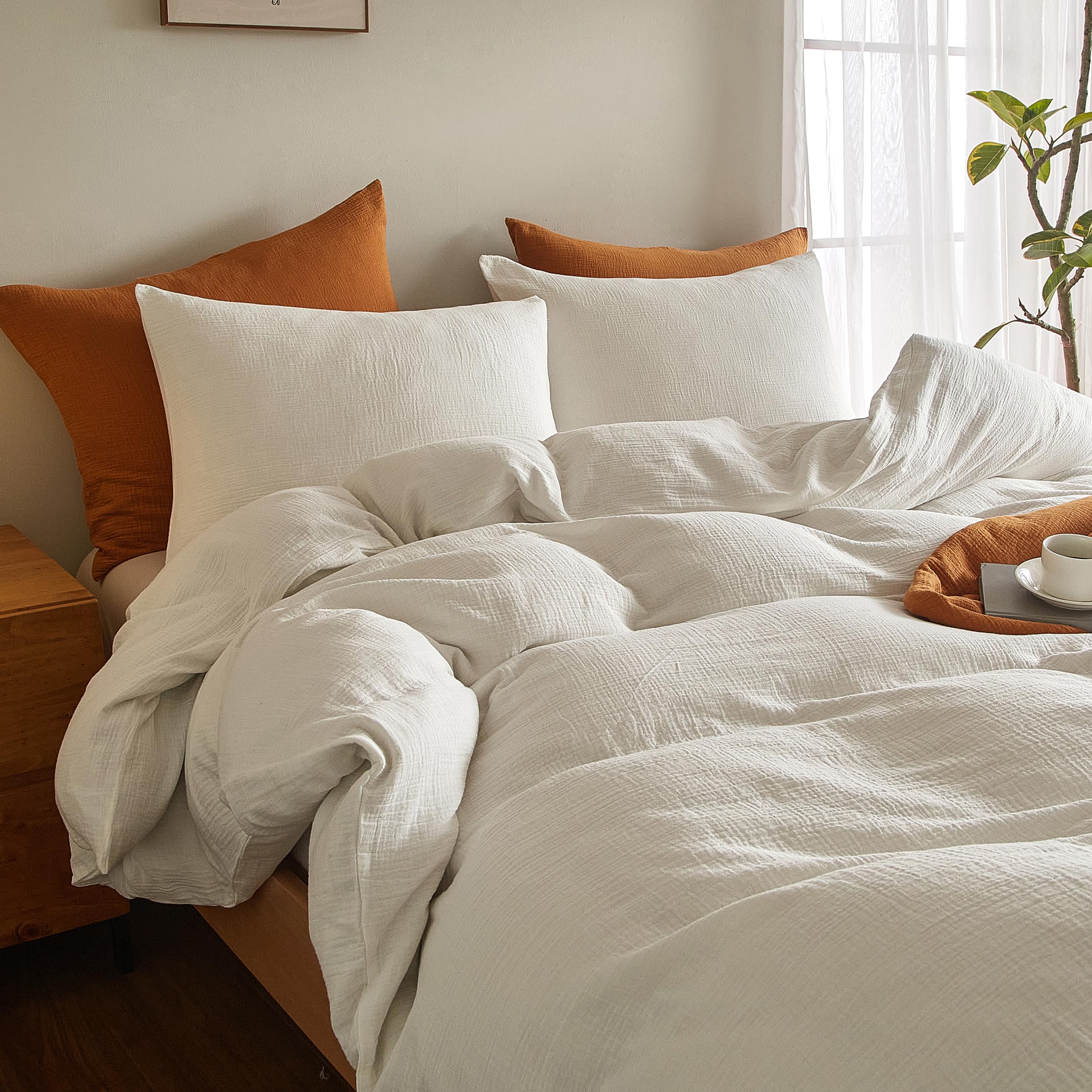 SE SOFTEXLY envelope pillowcases included; easy access and tidy corners