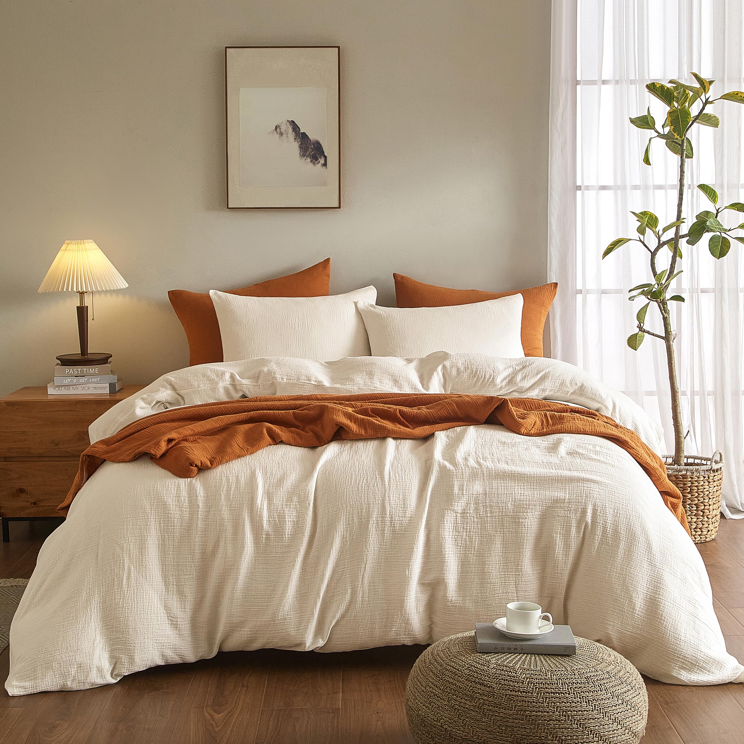 SE SOFTEXLY Muslin Duvet Cover close-up of crinkle texture for effortless wrinkle-free style.