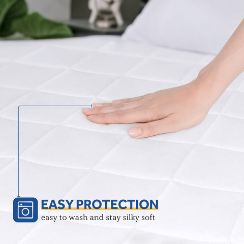 Elastic skirt keeps the pad in place throughout the night