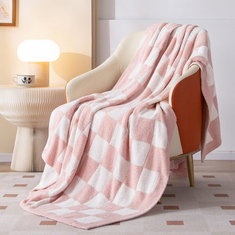 SeaRoomy checkered throw blanket close-up shows ultra-soft microfiber texture for cozy snuggling.