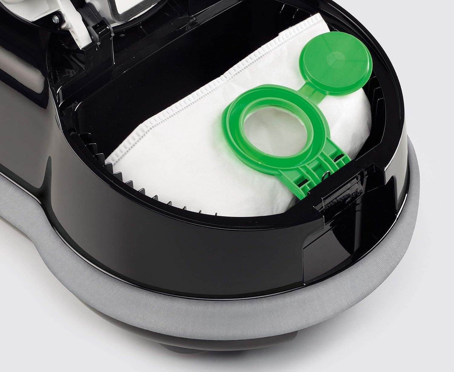 Sebo Airbelt 1.5-gallon capacity bag reduces frequent replacements