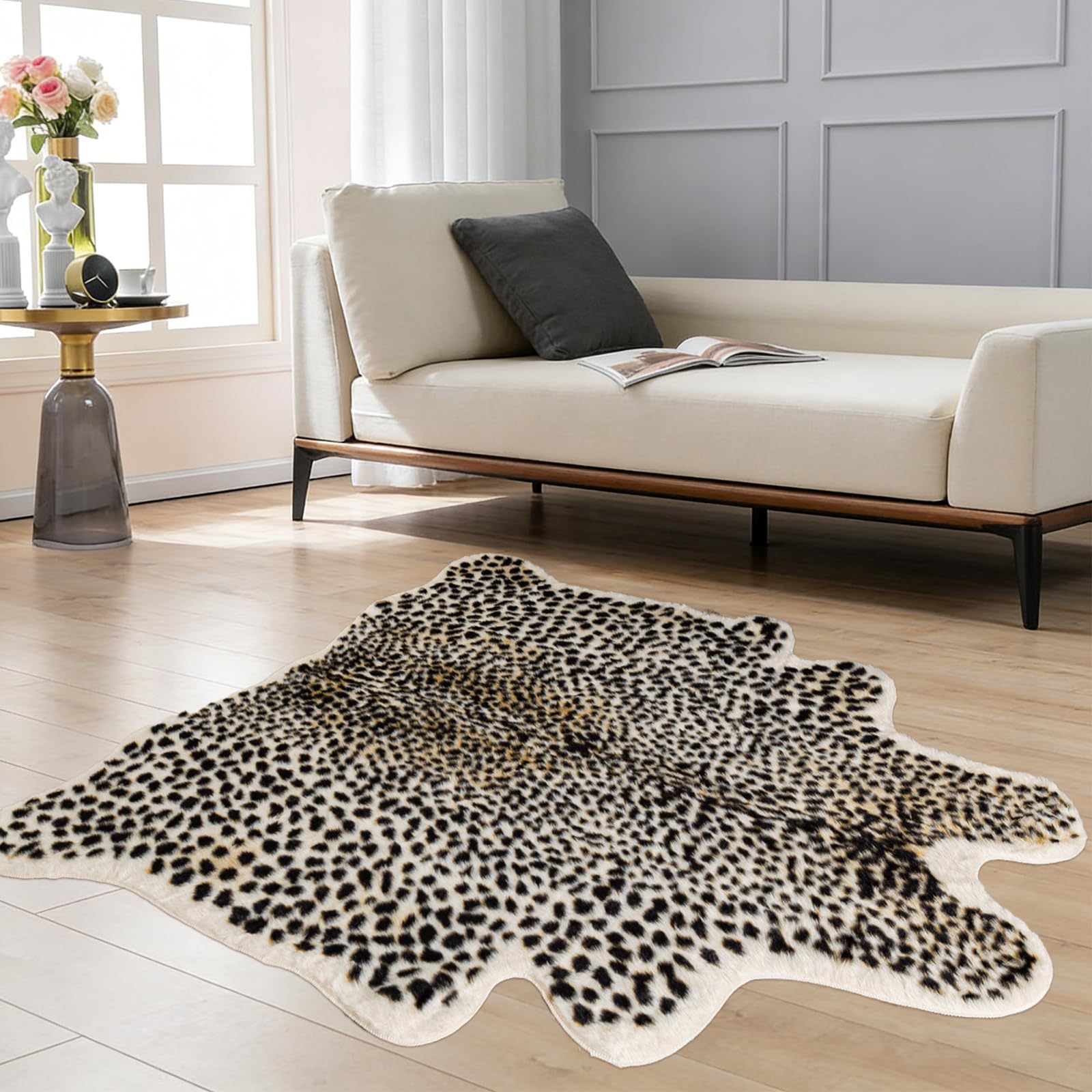 Seek4comfortable polyester rug with suede backing for durable daily use.