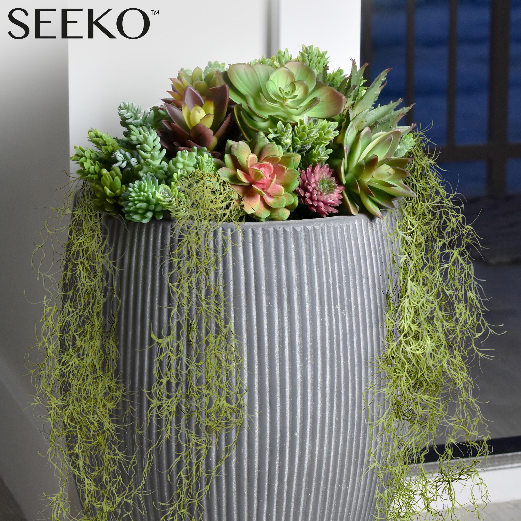 SEEKO Succulents moss basket arrangement for decorative displays.