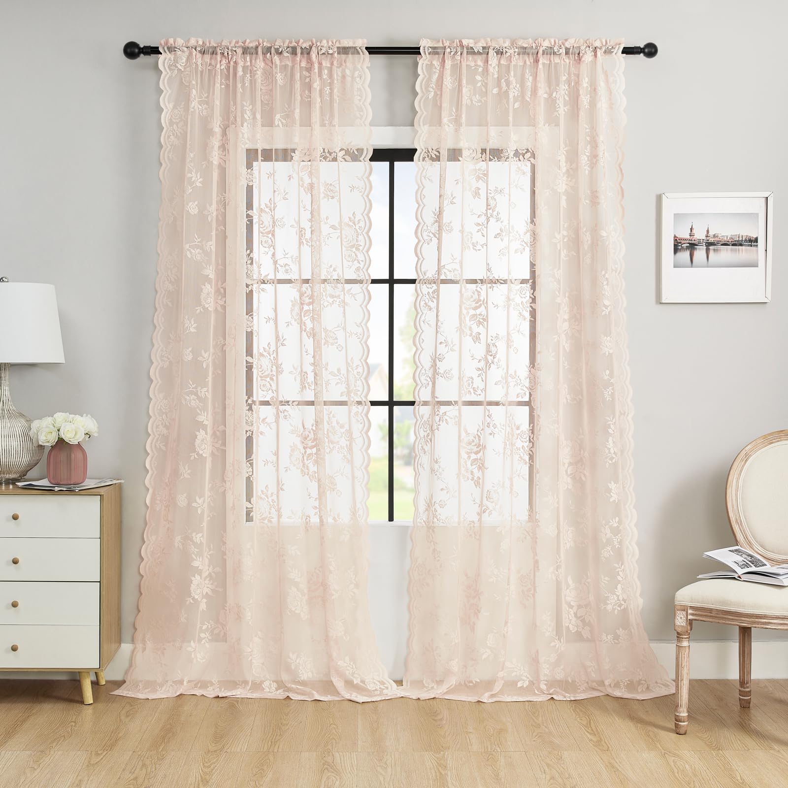 SEEKRIGHT French floral lace close-up reveals intricate pattern and durable craftsmanship.